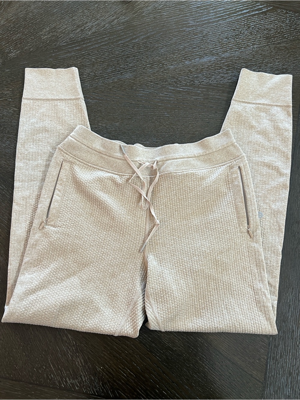 Lululemon athletica Cream Ribbed waffle Joggers Sz 8